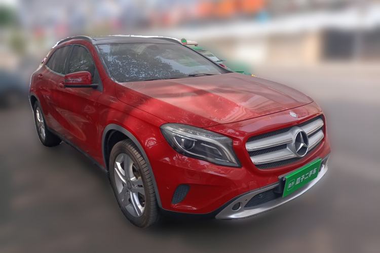Used Mercedes-Benz GLA 2015 GLA 200 Front Right 45 Deg