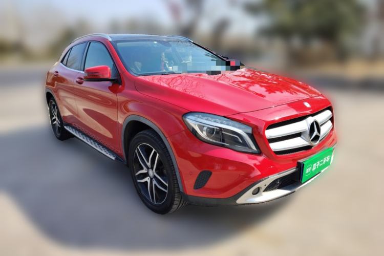 Used Mercedes-Benz GLA 2015 GLA 220 4MATIC Fashion Model Front Right 45 Deg