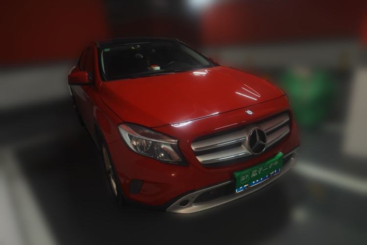 Used Mercedes-Benz GLA 2015 GLA 200 Sport Edition Front Right 45 Deg
