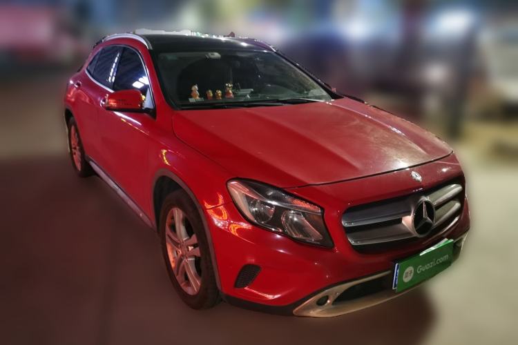 Used Mercedes-Benz GLA 2015 GLA 200 Sport Edition Front Right 45 Deg