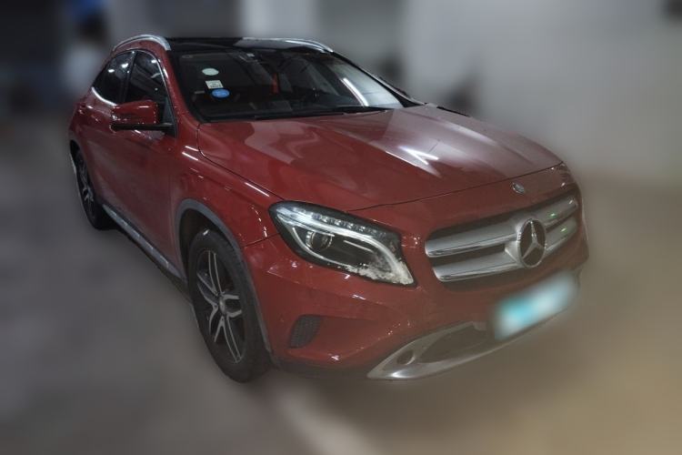 Used Mercedes-Benz GLA 2015 GLA 200 Fashion Model Front Right 45 Deg