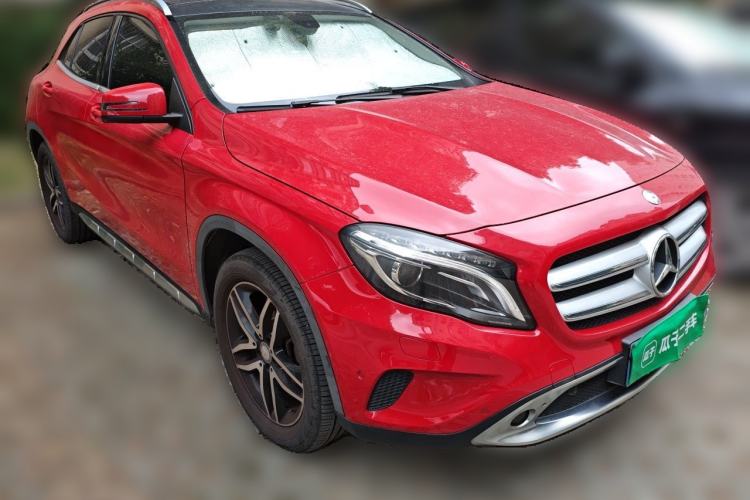 Used Mercedes-Benz GLA 2015 GLA 220 4MATIC Fashion Model Front Right 45 Deg