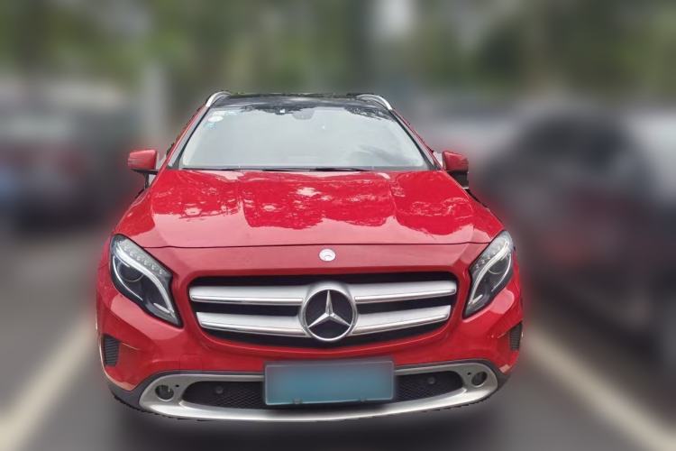 Used Mercedes-Benz GLA 2015 GLA 200 Sport Edition Front Right 45 Deg