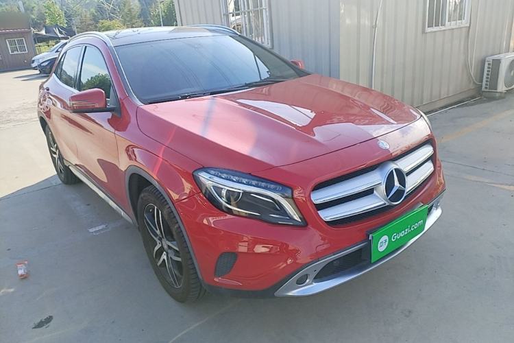 Used Mercedes-Benz GLA 2015 GLA 220 4MATIC Fashion Model Front Right 45 Deg