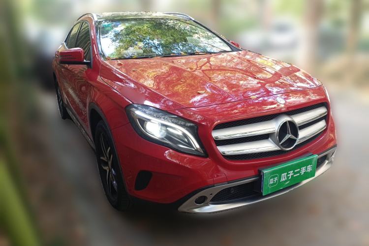 Used Mercedes-Benz GLA 2015 GLA 200 Fashion Model Front Right 45 Deg