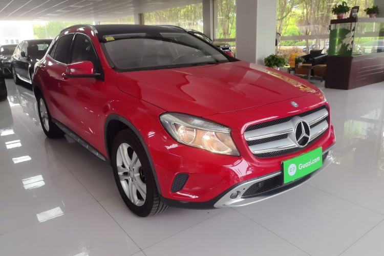 Used Mercedes-Benz GLA 2015 GLA 200 Sport Edition Front Right 45 Deg