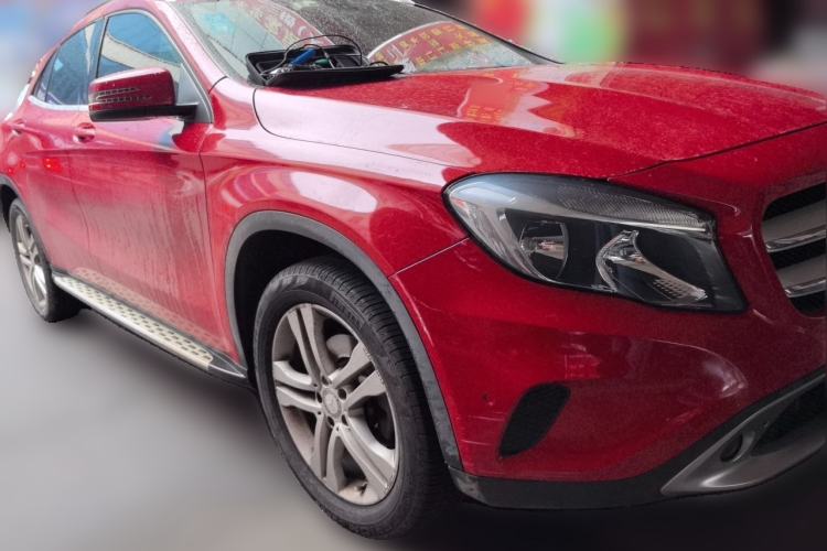 Used Mercedes-Benz GLA 2015 GLA 200 Sport Edition Front Right 45 Deg