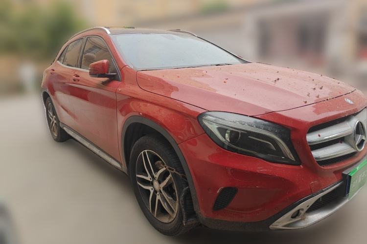 Used Mercedes-Benz GLA 2015 GLA 200 Fashion Model Front Right 45 Deg