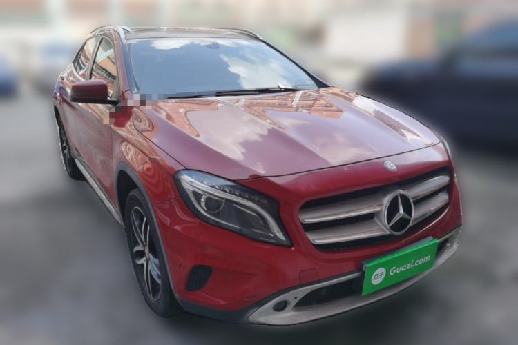 Used Mercedes-Benz GLA 2015 GLA 200 Fashion Model Front Right 45 Deg