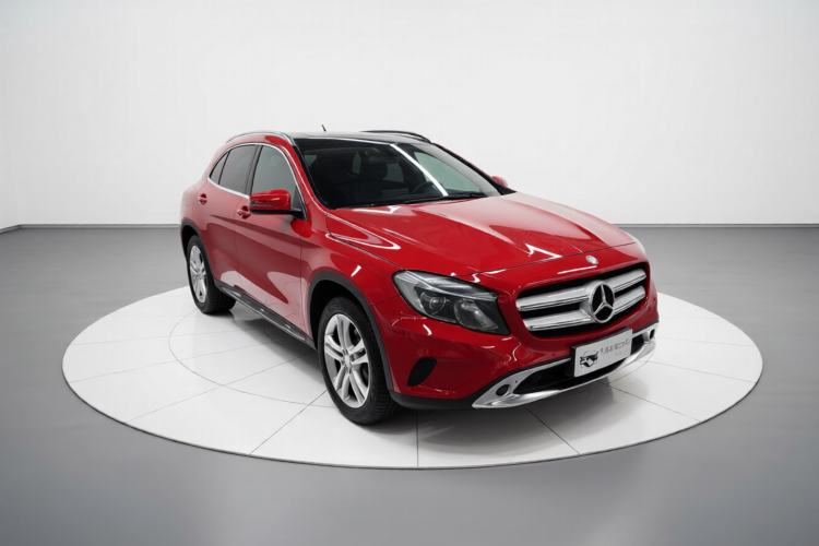 Used Mercedes-Benz GLA 2015 GLA 200 Sport Edition Front Right 45 Deg