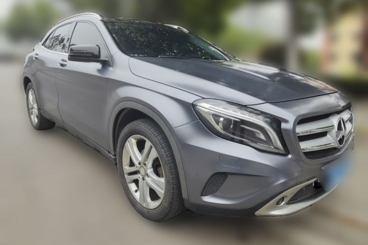 Used Mercedes-Benz GLA 2015 GLA 200 Front Right 45 Deg