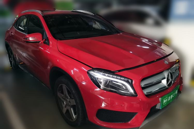 Used Mercedes-Benz GLA 2015 GLA 260 4MATIC Front Right 45 Deg