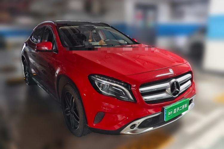 Used Mercedes-Benz GLA 2015 GLA 220 4MATIC Fashion Model Front Right 45 Deg