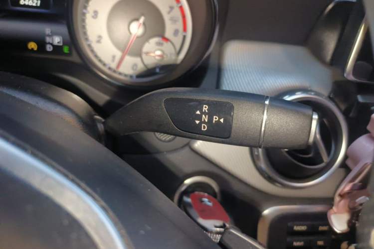 Used Mercedes-Benz GLA 2015 GLA 220 4MATIC Luxury Model Gear Lever
