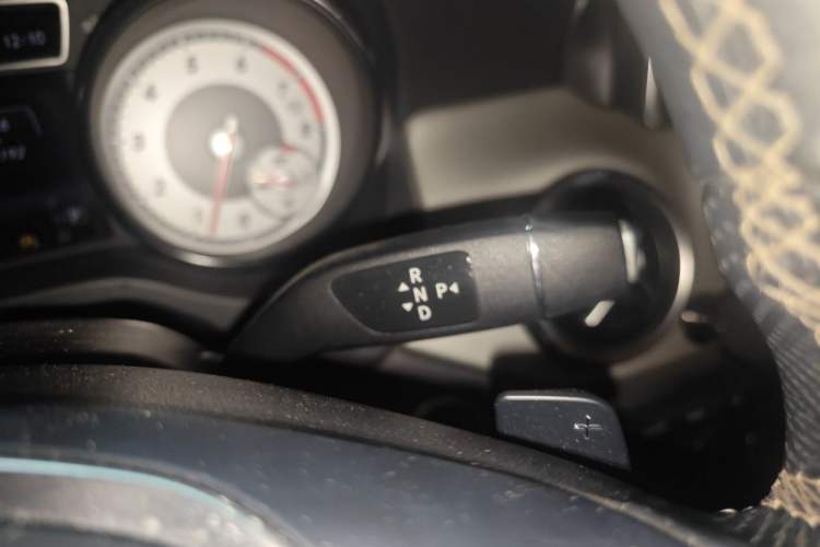 Used Mercedes-Benz GLA 2015 GLA 200 Sport Edition Gear Lever