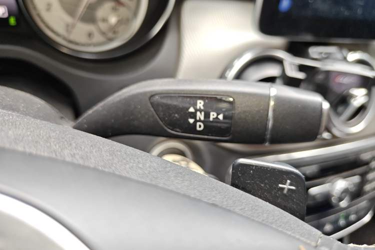 Used Mercedes-Benz GLA 2015 GLA 200 Fashion Model Gear Lever