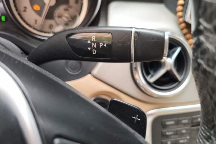 Used Mercedes-Benz GLA 2015 GLA 200 Sport Edition Gear Lever