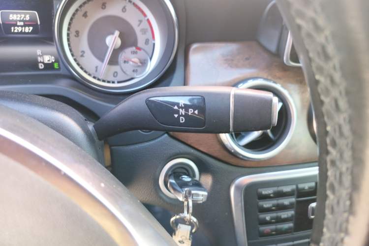 Used Mercedes-Benz GLA 2015 GLA 260 4MATIC Gear Lever