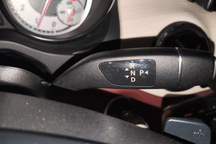 Used Mercedes-Benz GLA 2015 GLA 200 Fashion Model Gear Lever