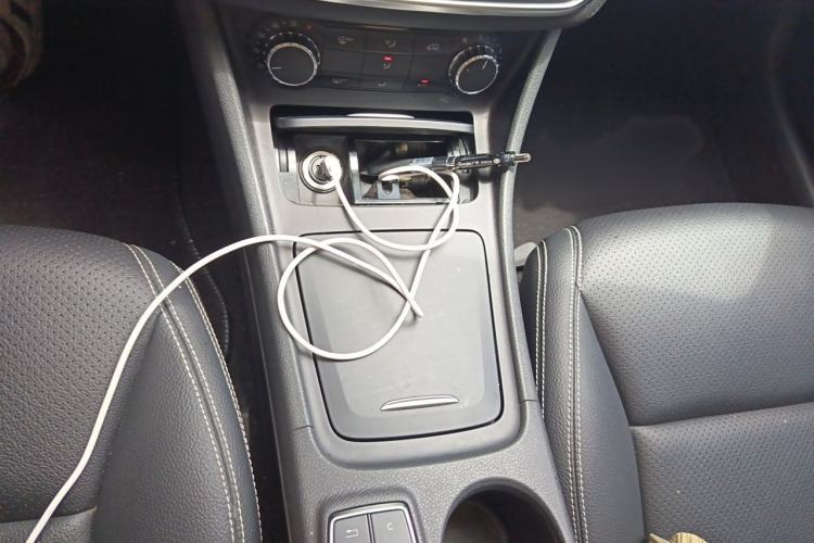 Used Mercedes-Benz GLA 2015 GLA 200 Sport Edition Gear Lever