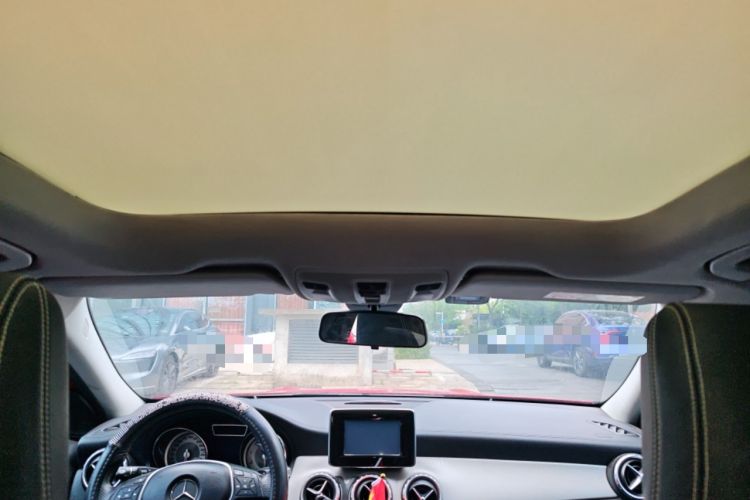 Used Mercedes-Benz GLA 2015 GLA 220 4MATIC Fashion Model Headliner
