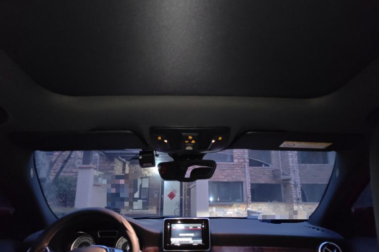 Used Mercedes-Benz GLA 2015 GLA 260 4MATIC Sport Edition Headliner