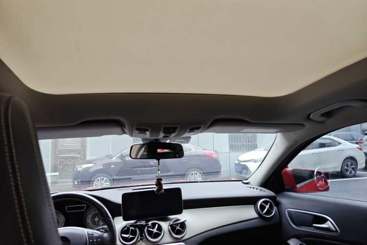 Used Mercedes-Benz GLA 2015 GLA 200 Fashion Model Headliner