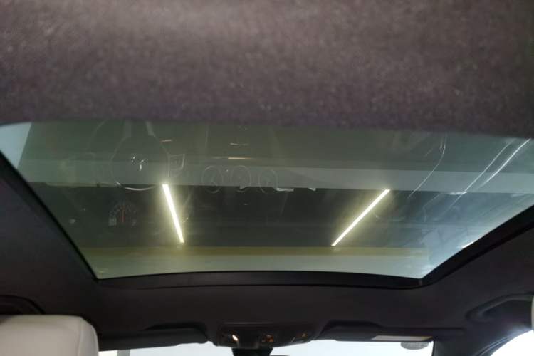 Used Mercedes-Benz GLA 2015 GLA 260 4MATIC Sport Edition Headliner