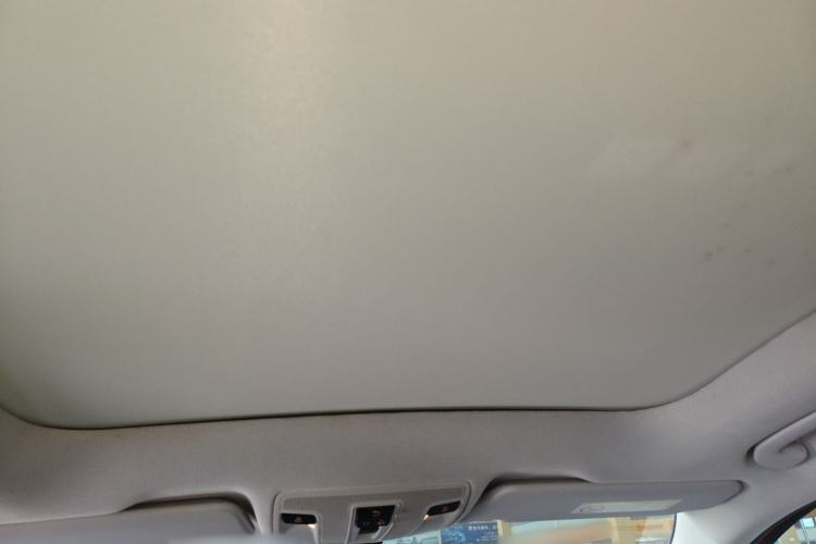 Used Mercedes-Benz GLA 2015 GLA 220 4MATIC Luxury Model Headliner