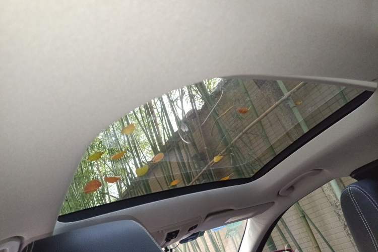 Used Mercedes-Benz GLA 2015 GLA 200 Fashion Model Headliner