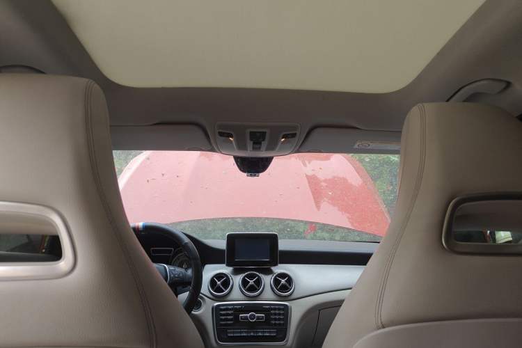 Used Mercedes-Benz GLA 2015 GLA 200 Fashion Model Headliner