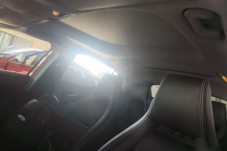 Used Mercedes-Benz GLA 2015 GLA 200 Sport Edition Headliner