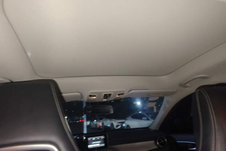 Used Mercedes-Benz GLA 2015 GLA 200 Sport Edition Headliner