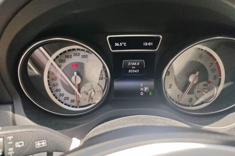 Used Mercedes-Benz GLA 2015 GLA 220 4MATIC Fashion Model Instrument Cluster