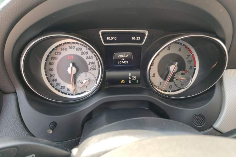 Used Mercedes-Benz GLA 2015 GLA 220 4MATIC Fashion Model Instrument Cluster