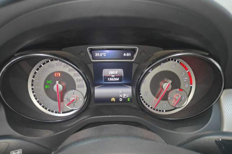 Used Mercedes-Benz GLA 2015 GLA 200 Fashion Model Instrument Cluster