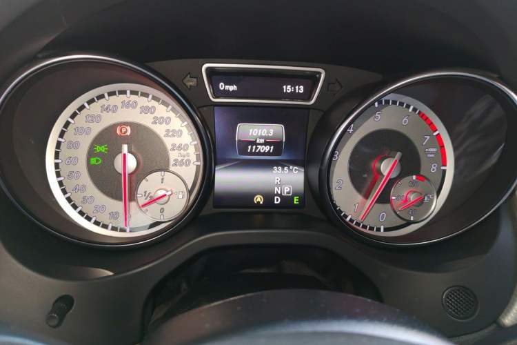 Used Mercedes-Benz GLA 2015 GLA 220 4MATIC Fashion Model Instrument Cluster