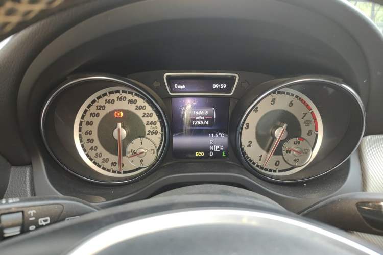 Used Mercedes-Benz GLA 2015 GLA 200 Instrument Cluster