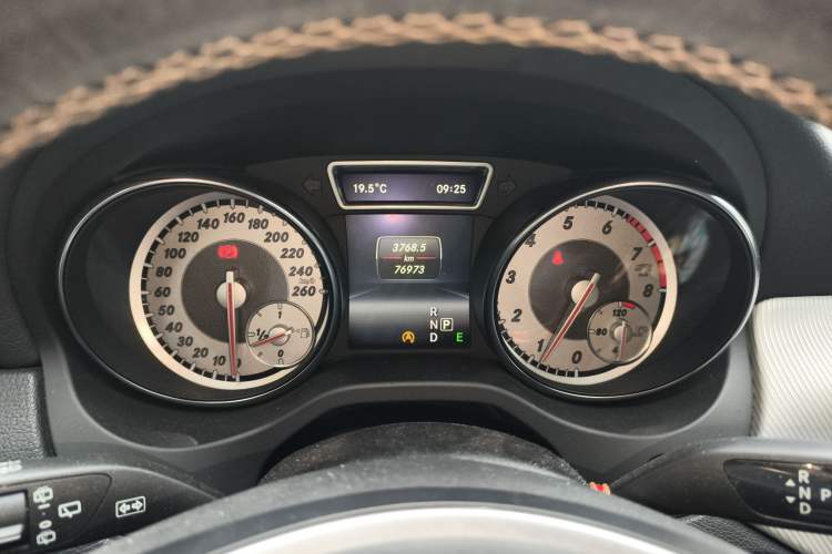 Used Mercedes-Benz GLA 2015 GLA 200 Fashion Model Instrument Cluster