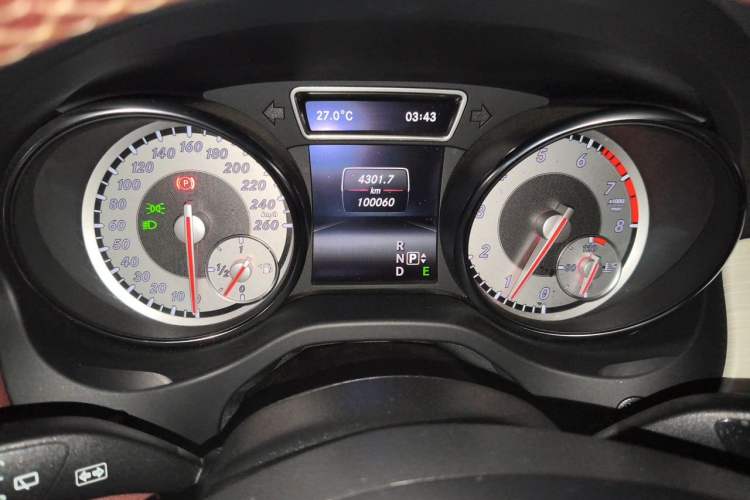 Used Mercedes-Benz GLA 2015 GLA 200 Fashion Model Instrument Cluster