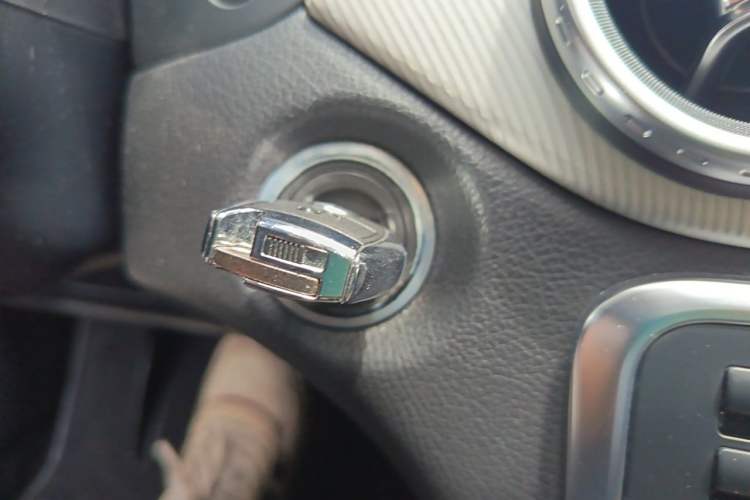 Used Mercedes-Benz GLA 2015 GLA 200 Sport Edition Interior 1
