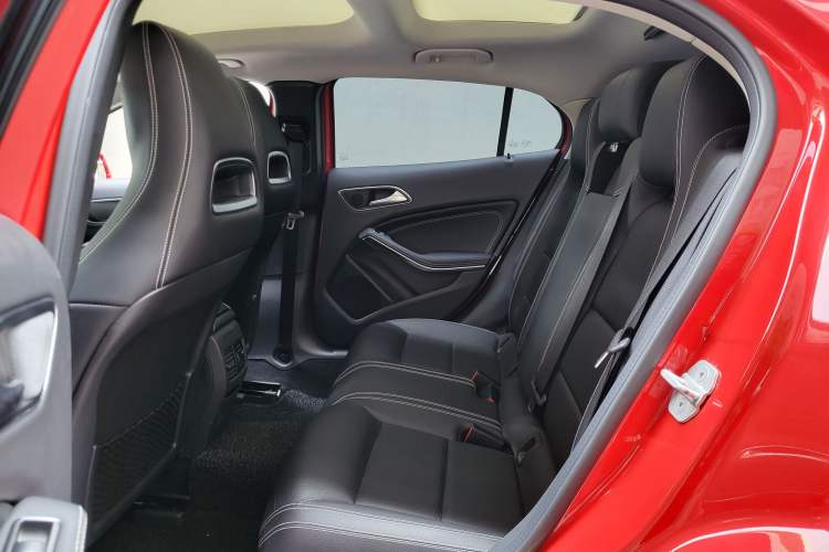 Used Mercedes-Benz GLA 2015 GLA 200 Fashion Model Interior 1