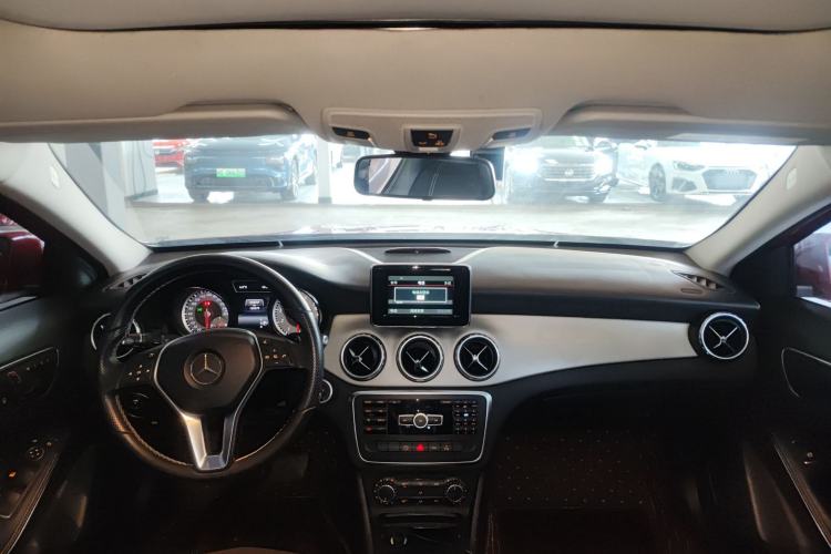 Used Mercedes-Benz GLA 2015 GLA 200 Interior 2