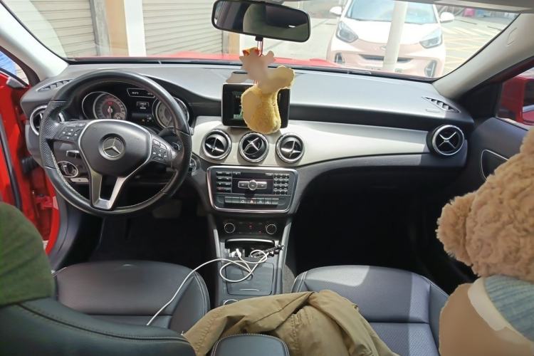 Used Mercedes-Benz GLA 2015 GLA 200 Sport Edition Interior 2