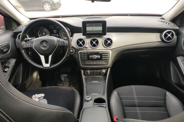 Used Mercedes-Benz GLA 2015 GLA 200 Interior 2