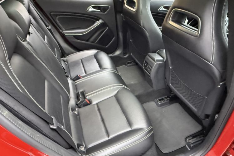 Used Mercedes-Benz GLA 2015 GLA 200 Sport Edition Interior 6