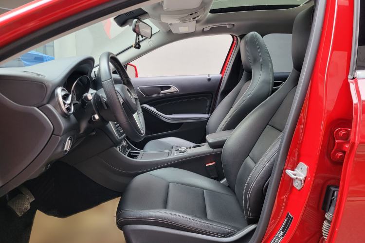 Used Mercedes-Benz GLA 2015 GLA 200 Fashion Model Interior 6