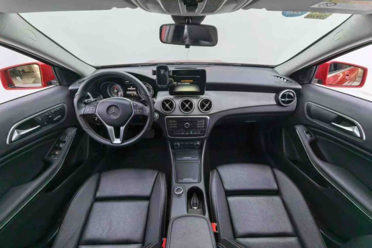 Used Mercedes-Benz GLA 2015 GLA 200 Sport Edition Interior 7