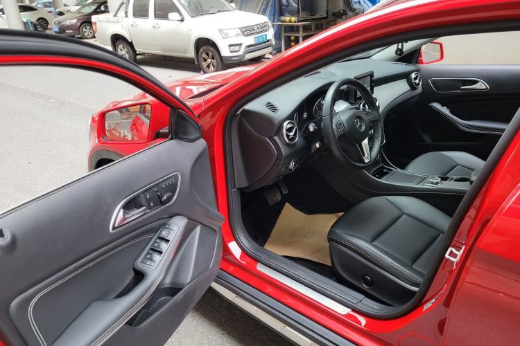 Used Mercedes-Benz GLA 2015 GLA 200 Fashion Model Interior 7