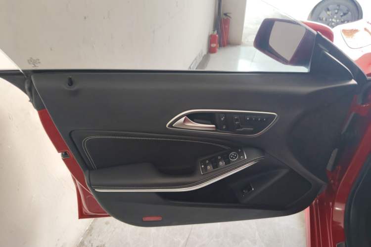Used Mercedes-Benz GLA 2015 GLA 200 Left Front Door Interior